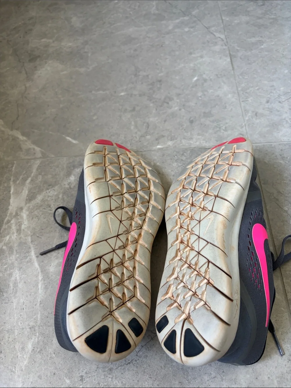 Nike running shoes - Picture 4 of 6